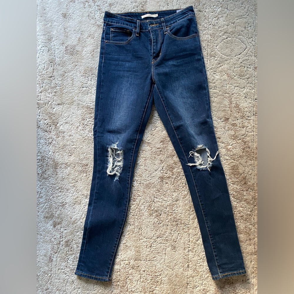 Levi’s Skinny Distressed Jeans